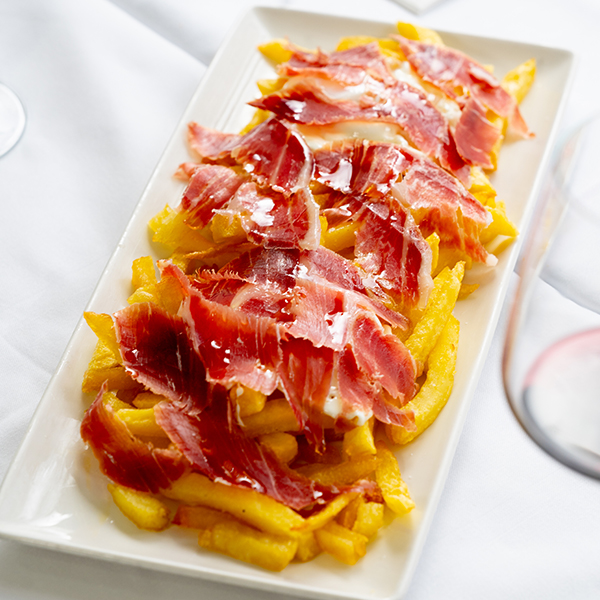 Huevos Rotos con Jamón Ibérico