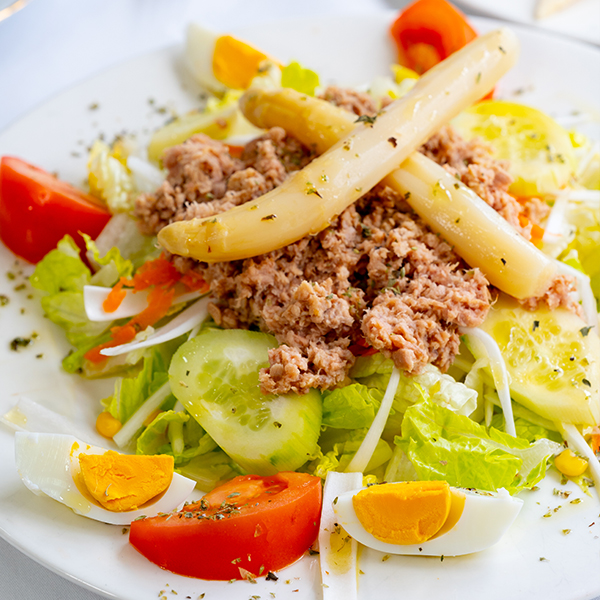Ensalada Mixta de Atún y Huevo