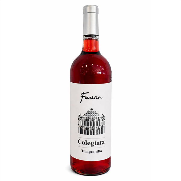 Copa de rosado de la casa